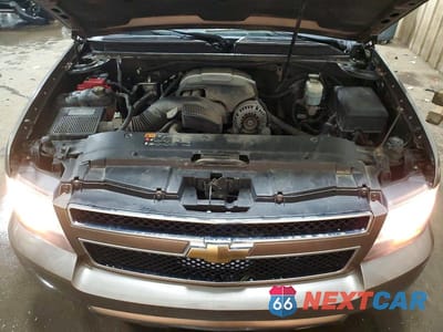 Zdjęcie 12 z 13 samochodu: 2011 CHEVROLET SUBURBAN K1500 LT VIN:1GNSKJE33BR334511 - miniatura