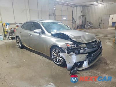 Czwarte zdjęcie samochodu z boku: 2016 LEXUS IS 200T VIN:JTHBA1D20G5028982 - miniatura