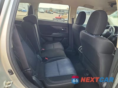 Zdjęcie 11 z 13 samochodu: 2020 MITSUBISHI OUTLANDER SE VIN:JA4AZ3A37LZ026464 - miniatura
