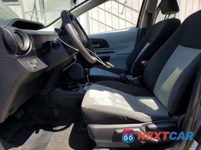 Zdjęcie 7 z 13 samochodu: 2012 TOYOTA PRIUS C THREE VIN:JTDKDTB32C1516168 - miniatura
