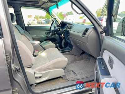 Piąte zdjęcie samochodu w środku: 2001 TOYOTA 4RUNNER SR5 VIN:JT3HN86R819056407 - miniatura