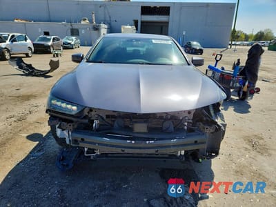 Piąte zdjęcie samochodu w środku: 2018 ACURA TLX TECH+A VIN:19UUB3F67JA001555 - miniatura