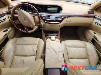 Zdjęcie 8 z 12 samochodu: 2010 MERCEDES-BENZ S 550 VIN:WDDNG7BB6AA334351 - miniatura