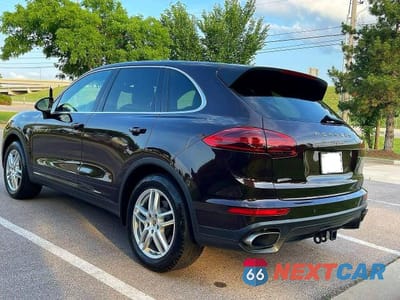 Trzecie zdjęcie samochodu z tyłu: 2016 PORSCHE CAYENNE VIN:WP1AA2A28GKA36464 - miniatura