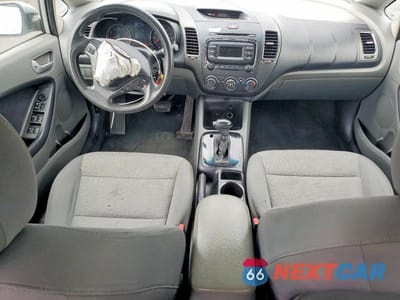 Zdjęcie 8 z 12 samochodu: 2017 KIA FORTE LX VIN:3KPFK4A79HE096205 - miniatura