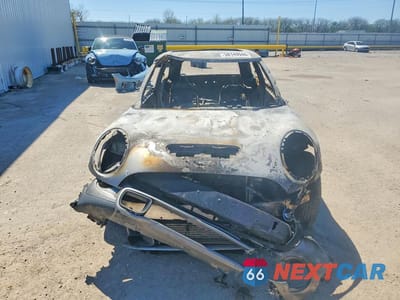 Piąte zdjęcie samochodu w środku: 2019 MINI COOPER S VIN:WMWXP7C50K2A52651 - miniatura