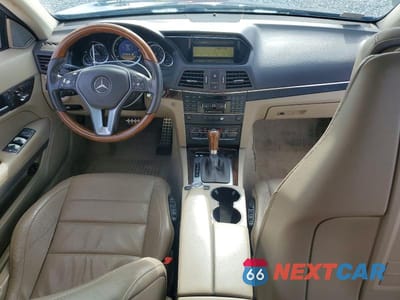 Zdjęcie 8 z 11 samochodu: 2012 MERCEDES-BENZ E 350 VIN:WDDKJ5KB1CF132189 - miniatura