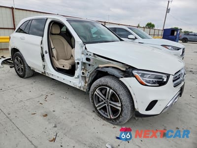 Czwarte zdjęcie samochodu z boku: 2021 MERCEDES-BENZ GLC 300 4MATIC VIN:W1N0G8EB8MF973689 - miniatura