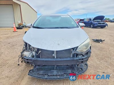 Piąte zdjęcie samochodu w środku: 2016 TOYOTA COROLLA S PLUS VIN:5YFBURHE1GP555332 - miniatura
