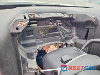Zdjęcie 9 z 13 samochodu: 2015 CHEVROLET SILVERADO K2500 HEAVY DUTY LT VIN:1GC1KVEG9FF584468 - miniatura