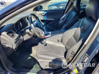 Zdjęcie 7 z 13 samochodu: 2015 VOLVO V60 PREMIER VIN:YV1612SK0F1228837 - miniatura
