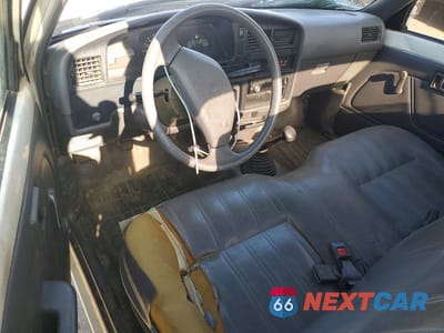 Zdjęcie 8 z 12 samochodu: 1993 TOYOTA PICKUP BASE VIN:JT4RN81A7P5167161 - miniatura