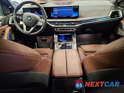 Zdjęcie 8 z 12 samochodu: 2025 BMW X5 XDRIVE40I VIN:5UX23EU01S9Y05168 - miniatura