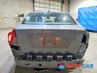 Zdjęcie 6 z 13 samochodu: 2008 VOLVO S40 2.4I VIN:YV1MS390682385929 - miniatura
