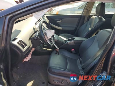 Zdjęcie 7 z 12 samochodu: 2012 TOYOTA PRIUS FOUR VIN:JTDKN3DU1C1608522 - miniatura