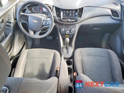 Zdjęcie 8 z 12 samochodu: 2018 CHEVROLET TRAX LS VIN:3GNCJNSB2JL321426 - miniatura