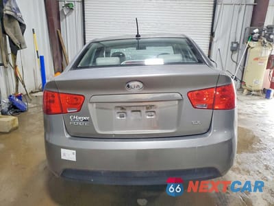 Zdjęcie 6 z 13 samochodu: 2010 KIA FORTE EX VIN:KNAFU4A25A5135613 - miniatura