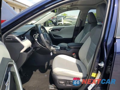 Zdjęcie 7 z 13 samochodu: 2021 TOYOTA RAV4 HYBRID XLE PREMIUM VIN:JTMB6RFV0MD011495 - miniatura