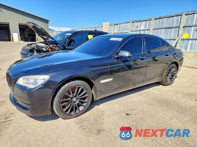 2014 BMW 750 I WBAYA8C55ED499865 - główne zdjęcie licytacji z USA - miniatura