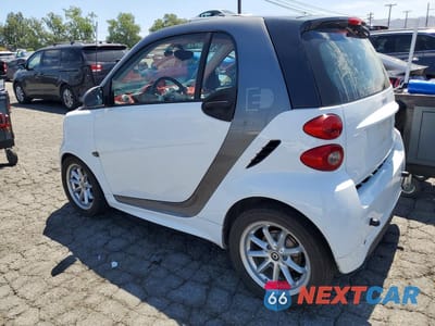 Drugie zdjęcie samochodu z przodu: 2014 SMART FORTWO VIN:WMEEJ9AA9EK786165 - miniatura