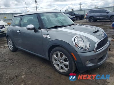 Czwarte zdjęcie samochodu z boku: 2007 MINI COOPER S VIN:WMWMF73507TT81953 - miniatura
