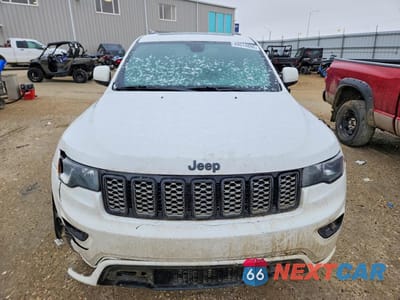 Piąte zdjęcie samochodu w środku: 2018 JEEP GRAND CHEROKEE LAREDO VIN:1C4RJFAG6JC405119 - miniatura