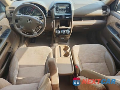 Zdjęcie 8 z 12 samochodu: 2002 HONDA CR-V LX VIN:SHSRD684X2U001207 - miniatura
