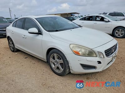 Czwarte zdjęcie samochodu z boku: 2013 VOLVO S60 T5 VIN:YV1612FS3D2184348 - miniatura