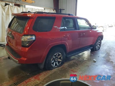 Trzecie zdjęcie samochodu z tyłu: 2019 TOYOTA 4RUNNER TRD OFF-ROAD PREMIUM VIN:JTEBU5JR4K5660275 - miniatura