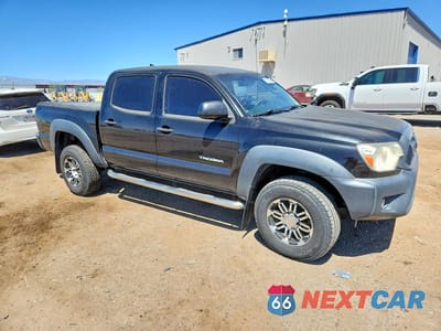 Czwarte zdjęcie samochodu z boku: 2012 TOYOTA TACOMA DOUBLE CAB PRERUNNER VIN:3TMJU4GNXCM138664 - miniatura