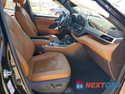 Zdjęcie 7 z 14 samochodu: 2021 TOYOTA HIGHLANDER PLATINUM VIN:5TDFZRBH5MS148705 - miniatura