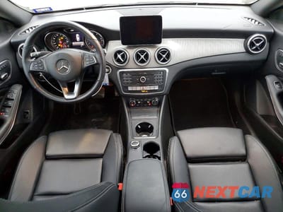 Zdjęcie 8 z 13 samochodu: 2019 MERCEDES-BENZ CLA 250 4MATIC VIN:WDDSJ4GB0KN722567 - miniatura