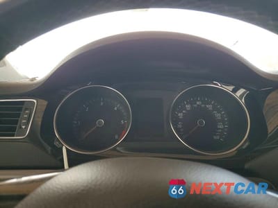 Zdjęcie 9 z 12 samochodu: 2015 VOLKSWAGEN JETTA TDI VIN:3VWLA7AJ5FM318144 - miniatura