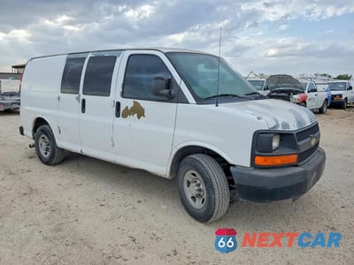 Czwarte zdjęcie samochodu z boku: 2012 CHEVROLET EXPRESS G3500 UTILITY / SERVICE VAN VIN:1GCZGTBG7C1175522 - miniatura