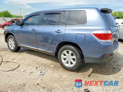 Drugie zdjęcie samochodu z przodu: 2013 TOYOTA HIGHLANDER BASE VIN:5TDZA3EH6DS034581 - miniatura