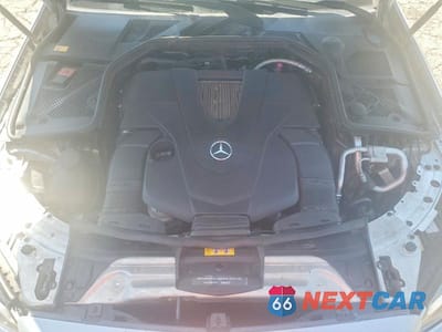 Zdjęcie 11 z 12 samochodu: 2015 MERCEDES-BENZ C 400 4MATIC VIN:55SWF6GB6FU005294 - miniatura