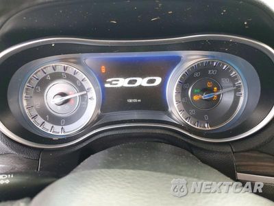 Zdjęcie 9 z 12 samochodu: 2019 CHRYSLER 300 TOURING VIN:2C3CCARG6KH538344 - miniatura