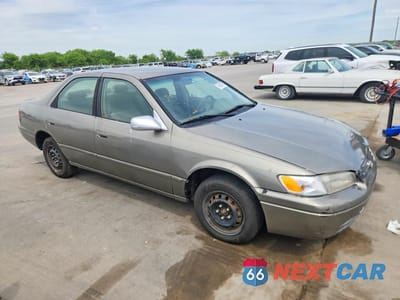 Czwarte zdjęcie samochodu z boku: 1998 TOYOTA CAMRY LE VIN:JT2BG22K1W0187135 - miniatura