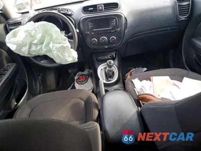 Zdjęcie 8 z 11 samochodu: 2018 KIA SOUL BASE VIN:KNDJN2A26J7602086 - miniatura