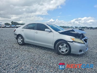 Czwarte zdjęcie samochodu z boku: 2011 TOYOTA CAMRY LE VIN:4T1BF3EKXBU740830 - miniatura