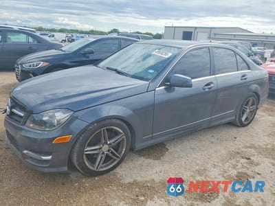 2014 MERCEDES-BENZ C 250 WDDGF4HB4EA961184 - główne zdjęcie licytacji z USA - miniatura