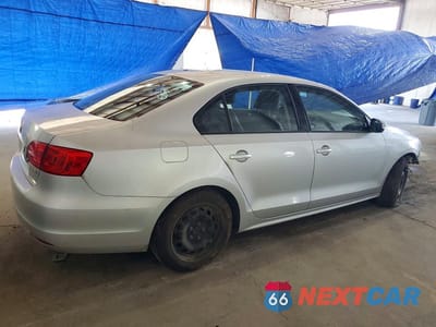 Trzecie zdjęcie samochodu z tyłu: 2011 VOLKSWAGEN JETTA SE VIN:3VWBX7AJ6BM387798 - miniatura