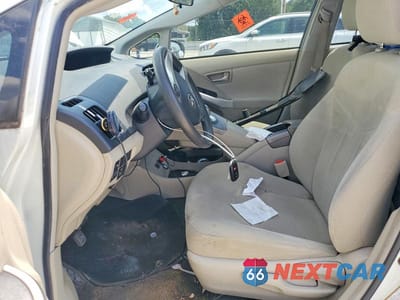 Zdjęcie 7 z 12 samochodu: 2015 TOYOTA PRIUS THREE VIN:JTDKN3DUXF1909407 - miniatura