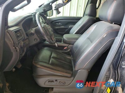 Zdjęcie 7 z 13 samochodu: 2021 NISSAN TITAN PRO-4X VIN:1N6AA1ED3MN510108 - miniatura