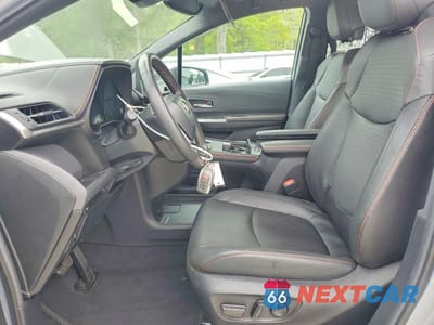 Zdjęcie 7 z 13 samochodu: 2024 TOYOTA SIENNA XSE 7-PASSENGER VIN:5TDXRKEC7RS194748 - miniatura