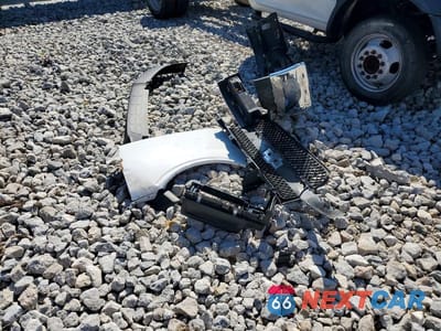 Zdjęcie 13 z 14 samochodu: 2025 CHEVROLET EXPRESS G3500 LS VIN:1GAZGNFP3S1213972 - miniatura