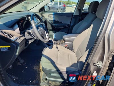 Zdjęcie 7 z 12 samochodu: 2018 HYUNDAI SANTA FE SPORT 2.4L VIN:5NMZT3LB5JH075968 - miniatura