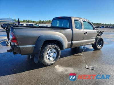 Trzecie zdjęcie samochodu z tyłu: 2011 TOYOTA TACOMA ACCESS CAB VIN:5TFUX4ENXBX003734 - miniatura