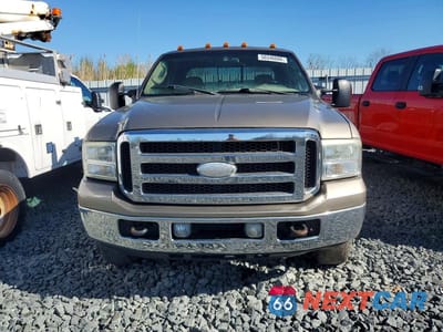 Piąte zdjęcie samochodu w środku: 2005 FORD F350 SRW SUPER DUTY VIN:1FTWW31PX5EA15766 - miniatura