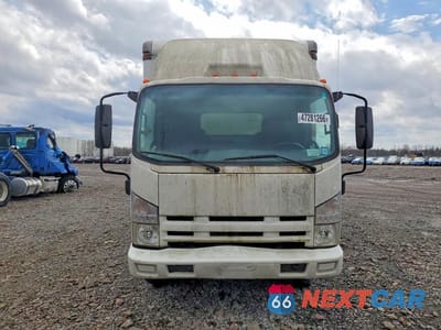 Piąte zdjęcie samochodu w środku: 2009 ISUZU NPR DELIVERY TRUCK VIN:JALB4W16697400506 - miniatura
